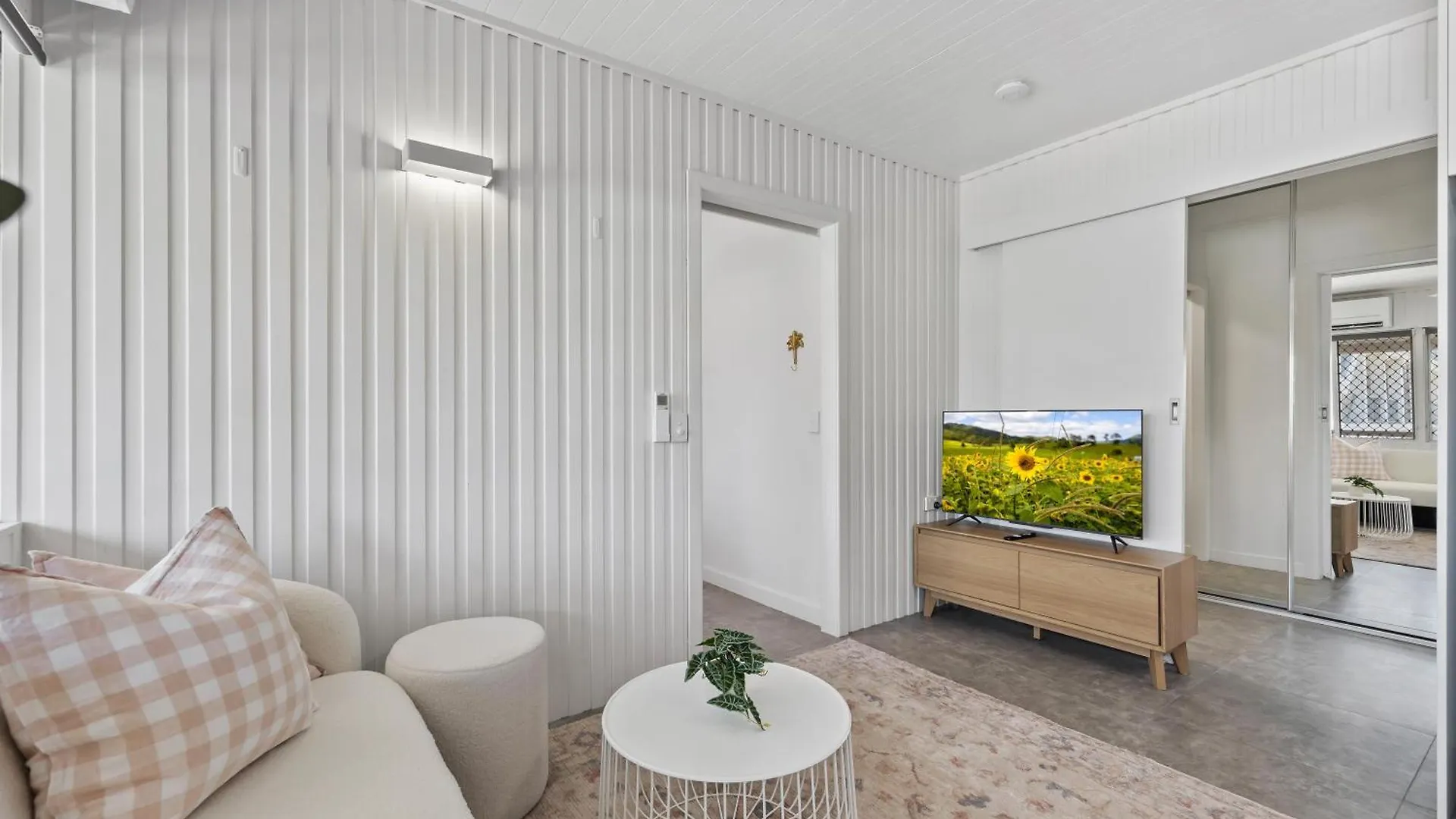 Alex Beachside Pet Friendly 2 Bed Apartment Alexandra Headland