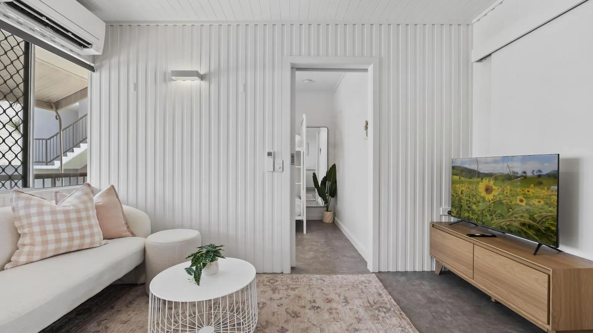 Alex Beachside Pet Friendly 2 Bed Apartment Alexandra Headland Australia